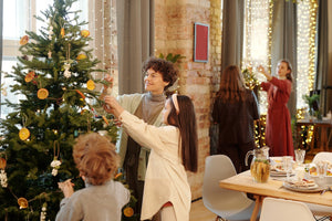 KIDS CHRISTMAS ACTIVITIES THAT PROMOTE TEAMWORK & BONDING FOR THE WHOLE FAMILY